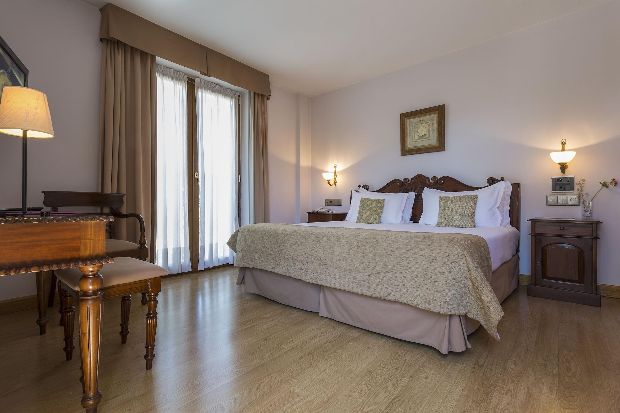 Ayre Hotel Alfonso II Oviedo Esterno foto