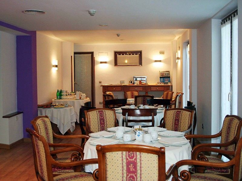 Ayre Hotel Alfonso II Oviedo Esterno foto